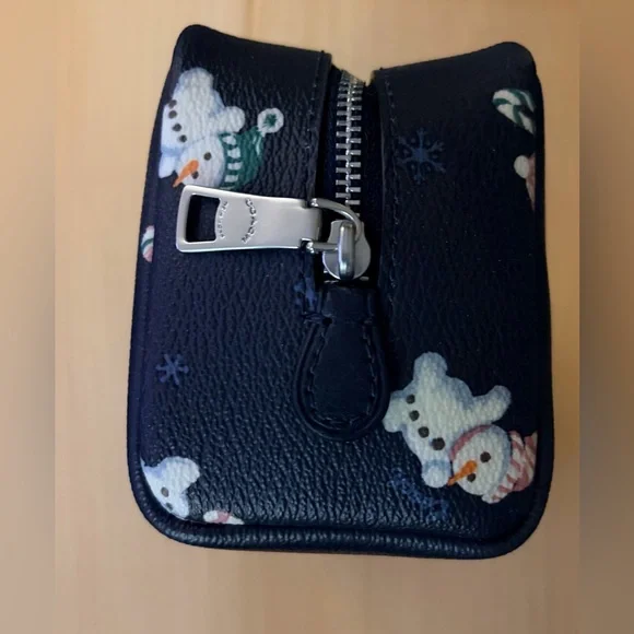 New w/o tags Coach Travel cosmetic Navy Snowman Design - Picture 3 of 7